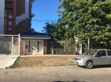 Terreno , Morón · Lote de Terreno con Casa Antigua a Demoler