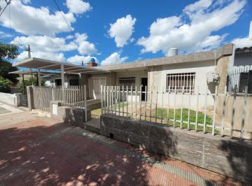 Foto · Casa Reciclada de Dos Dorm. en Residencial America