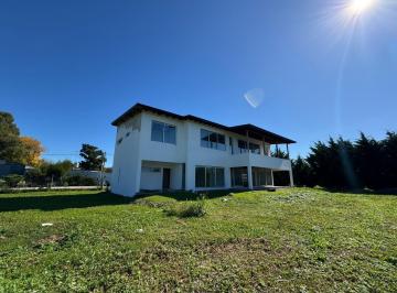 Casa · 450m² · 4 Dormitorios · Casa en Los Talas en Venta