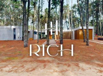 RIH-RIH-560_2 · Casa en Venta Costa Esmeralda 4 Ambientes
