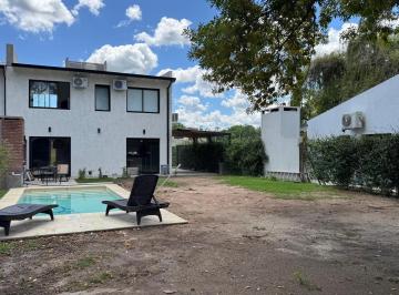 Casa · 91m² · 4 Ambientes · 1 Cochera · Venta | Financiacion - Casa de 2 Dorm. y Pileta - Las Colinas, Funes.