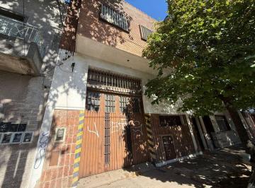 Bodega-Galpón , Tres de Febrero · Galpón de 400 m² en Venta en Caseros