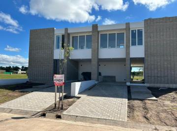 Casa de 8 ambientes, Mendiolaza · Duplex en Venta a Estrenar - Talar del Este - Mendiolaza