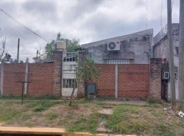Casa de 4 ambientes, Ituzaingó · Casa y Departamento en Venta, 2 Familias, Villa Udaondo