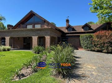 Casa · 450m² · 7 Ambientes · 2 Cocheras · Casa en Venta en Country San Diego, Moreno