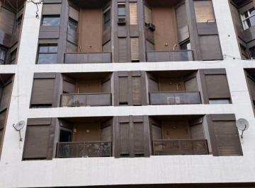Departamento de 5 ambientes, Córdoba · Departamento con Vista a Plaza Colón + Cochera | Oportunidad de Inversión