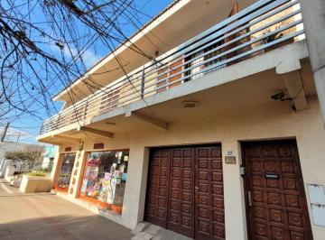 Casa · 256m² · 10 Ambientes · 2 Cocheras · Venta Casa 3 Dorm. + Local Comercial Villa del Dique