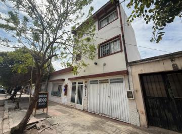 Casa · 394m² · 7 Ambientes · 1 Cochera · Casa en Los Platanos