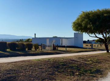 Casa · 170m² · 5 Ambientes · 2 Cocheras · Casa a Estrenar 3 Dorm., Pileta - Puerto del Aguila