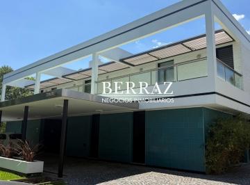 Casa · 616m² · 10 Ambientes · 3 Cocheras · Casa Venta 5 Dorm. Country Club Armenia Lote de 1748 m² Pilar Zona Norte