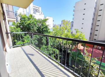 Departamento de 2 ambientes, Flores · Cómodo 2amb con Amplio Balcón Corrido y Gran Potencial