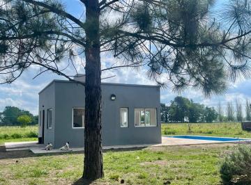 Casa de 3 ambientes, Cañuelas · Casa con Pileta en 4,5 Ha