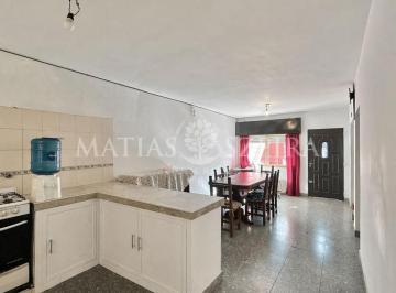 Casa · 150m² · 4 Ambientes · 2 Cocheras · Venta Casa 4 Ambientes Ituzaingó