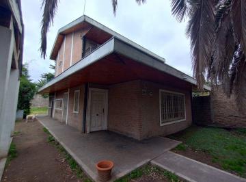 Casa de 5 ambientes, Almirante Brown · Excelente Casa en Venta en Marmol