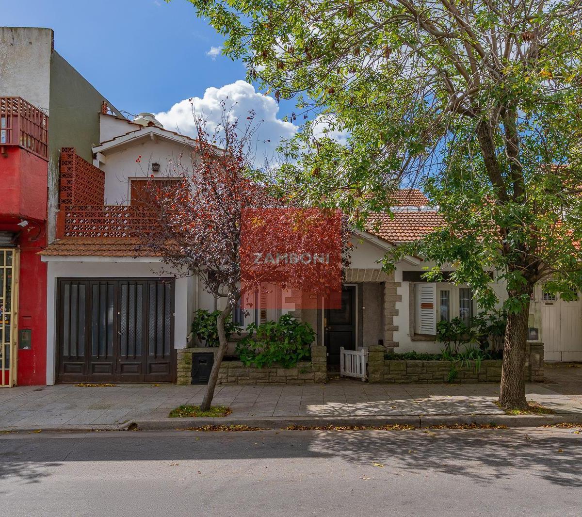 Casa 4 dorm, 242m² en Chauvín — Apto crédito