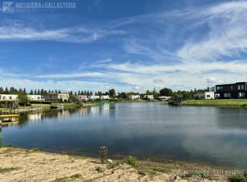 Casa · 180m² · 5 Ambientes · 4 Cocheras · Casa a Laguna en San Matías. Muy Buena Construcción. Entrega Junio 2026.