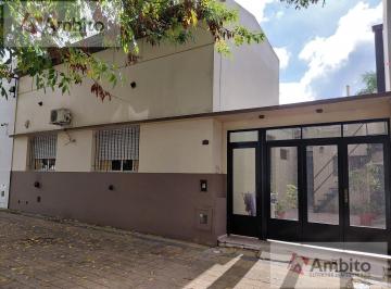 Casa · 137m² · 6 Ambientes · 1 Cochera · Casa en Venta La Plata. 62 Prox. 17