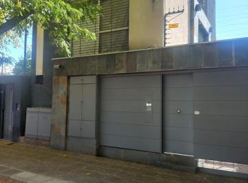 Casa · 4 Ambientes · 1 Cochera · Casa en Mendoza