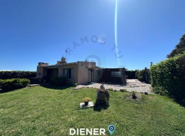 Casa · 122m² · 4 Ambientes · 2 Cocheras · Chapadmalal - Santa Isabel - Gran Lote y Casa en Excelente Estado