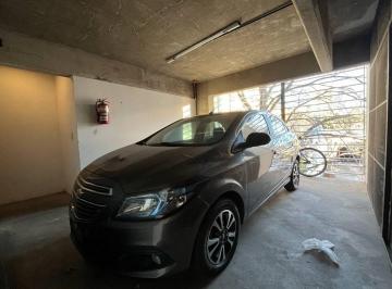 Garage · 12ha · Cochera Comoda en Venta Zona Parque Independencia