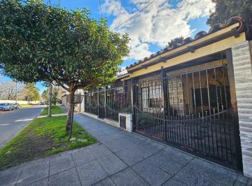 Casa · 141m² · 3 Ambientes · 1 Cochera · Casa 3 Ambientes en Lomas del Mirador