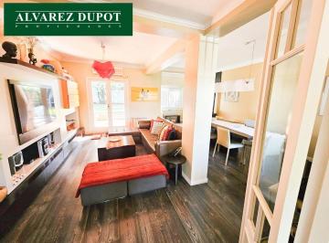 Casa · 220m² · 4 Ambientes · 1 Cochera · Casa en Vicente López