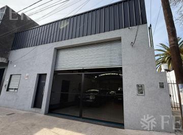 Local comercial · 300m² · 3 Ambientes · Venta Amplio Galpon con Oficina en Morón