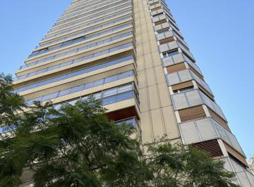 Departamento · 190m² · 4 Ambientes · 2 Cocheras · Venta 4 Ambientes en Recoleta Cochera y Balcon