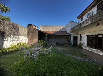 Casa · 148m² · 5 Ambientes · 1 Cochera · Casa en Venta 5 Ambientes en Castelar - Morón