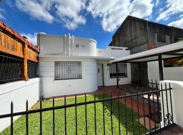 Departamento · 90m² · 4 Ambientes · 1 Cochera · Casa en Alquiler en Fisherton Rosario Excelente