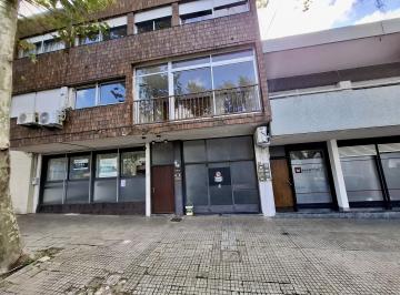 Departamento · 95m² · 5 Ambientes · 1 Cochera · Apartamento en Alquiler de 3 Dorm. Pario y Cochera en Colonia del Sacramento