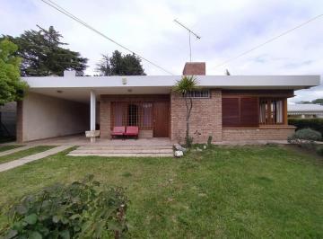 Casa · 190m² · 3 Ambientes · 2 Cocheras · Se Vende Impecable Propiedad en Costa Azul Norte