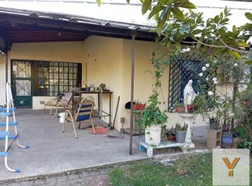 Casa · 250m² · 5 Ambientes · Casa en Venta - 3 Dorm. 1 Baño - Escobar