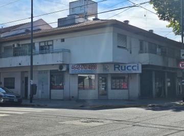 PH de 2 ambientes, Liniers · Excelente Departamento 2amb. con Amplio Balcón 1er Piso Muy Luminoso