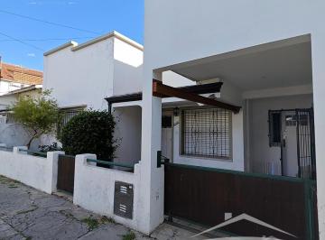 Casa · 199m² · 6 Ambientes · 1 Cochera · Casa en Peralta Ramos Oeste