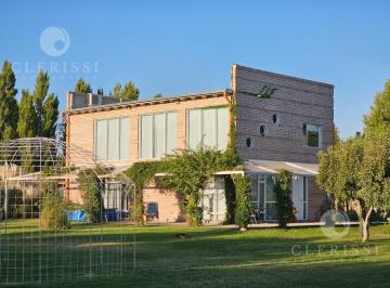 Casa · Alquiler Casa Gerencial (Amoblada) 2 Dorm. - Cipolletti