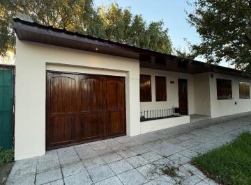 Casa · 130m² · 4 Ambientes · 1 Cochera · Venta Chalet 4 Ambientes Zona San Jose