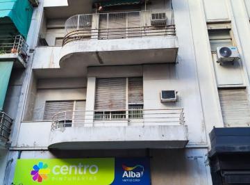 Departamento · 54m² · 1 Dormitorio · 2 Amb Amplio con Dependencia y Balcón en Pleno Centro