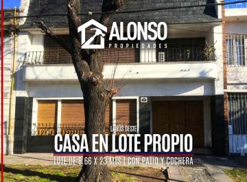 Casa · 200m² · 5 Ambientes · 1 Cochera · Venta - Casa en Lote Propio con Patio y Cochera - Banfield