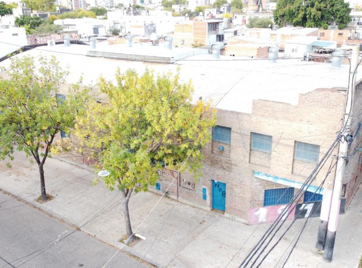 Bodega-Galpón · 1000m² · 2 Cocheras
