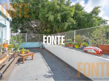 Casa · 102m² · 4 Ambientes · 2 Cocheras · Casa en Chacarita
