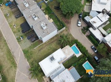 Terreno · 250m² · Último Terreno 250 m² | Campo de Vuelo, Chateau