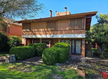 Casa · 67m² · 2 Dormitorios · Dúplex en Venta - Zona Dúplex - Jardín Amplio - Buen Estado