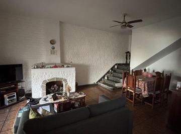 PH · 135m² · 3 Ambientes · PH en Venta - 2 Dorm. 1 Baño - Vicente López