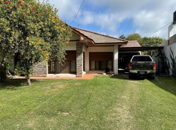 Casa · 2700m² · 4 Ambientes · 1 Cochera · Terreno en Manuel B Gonnet