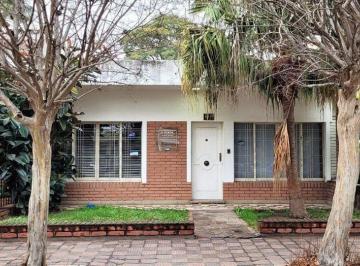 Oficina comercial · 135ha · Venta Casa Villa Centeno Para Consultorio Oficina