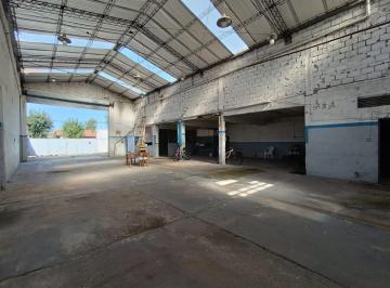 Bodega-Galpón · 440m² · Alquiler Galpon! Galpon Apto Varios Rubros a m de Av Fortunato de La Plaza, 450 m. Apto C