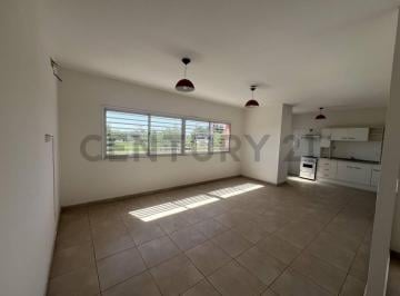 Departamento · 45m² · 3 Ambientes · 1 Cochera · Century 21 Alquila Departamento en Maipu