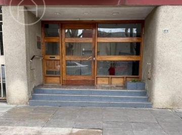 Departamento de 2 ambientes, Pompeya · Departamento Dos Ambientes con Patio Cubierto y Lavadero