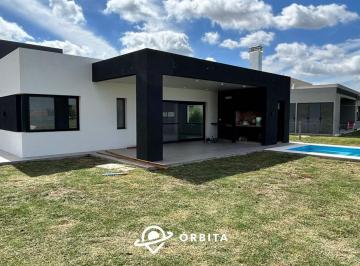 Casa · 148m² · 4 Ambientes · 2 Cocheras · Casa en Venta en Barrio San Felipe, Canning, Ezeiza